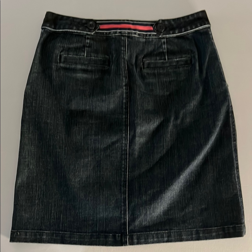 Talbots Dark Blue Denim Pencil Skirt With Built-in Gold Fasteners Belt Size 8 - Picture 2 of 3